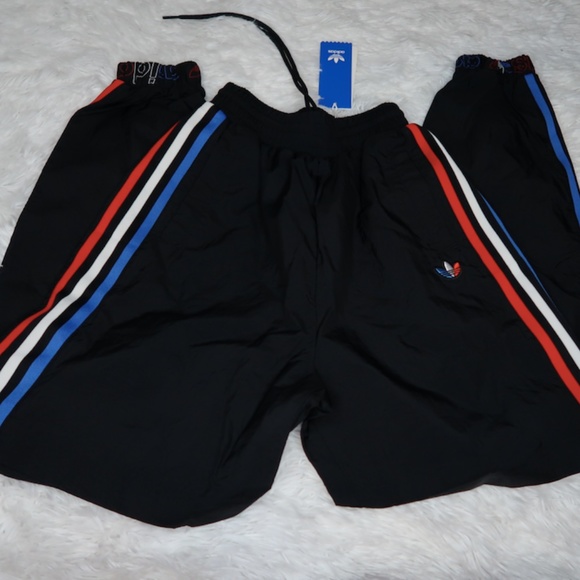 adidas | Pants \u0026 Jumpsuits | Adidas Adicolor Tricolor Japona Sweat Pants  Gt8466 Size 2xs 7 | Poshmark